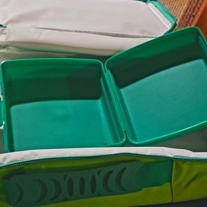 **BRAND NEW** TUPPERWARES ICE AGE LUNCH SET.